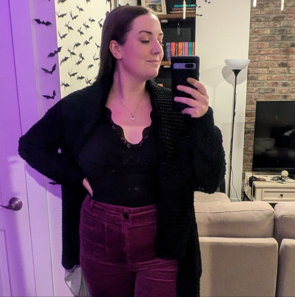 Meet your Posher, Christina 🩷✨🛍️